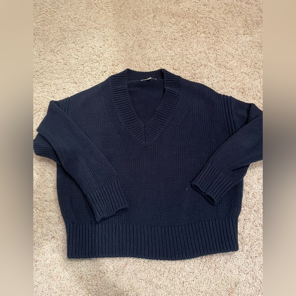 V-Neck Navy Blue J. Crew Pull Over 100% Cotton Oversized XS